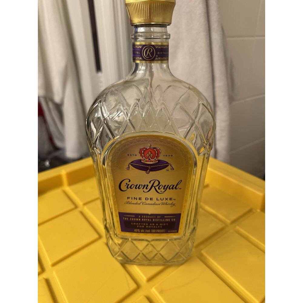 Crown Royal Fine de Luxe EMPTY Whiskey Bottle Crafts Art Vase DIY Cap